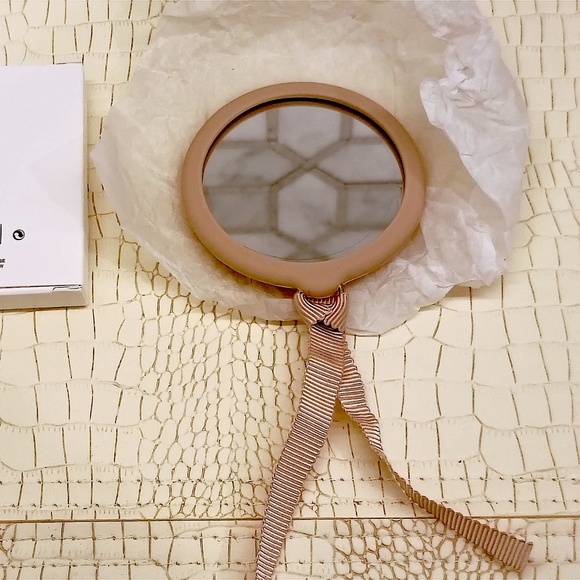 Limted Edition Burberry Pinkish Tan Compact Mirror - NEW In Box GWP - Picture 3 of 5